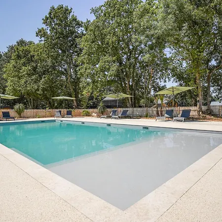 N°12, Piscine Commune, 1 Casa de Férias Nesmy